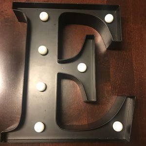 Light Up Letter E